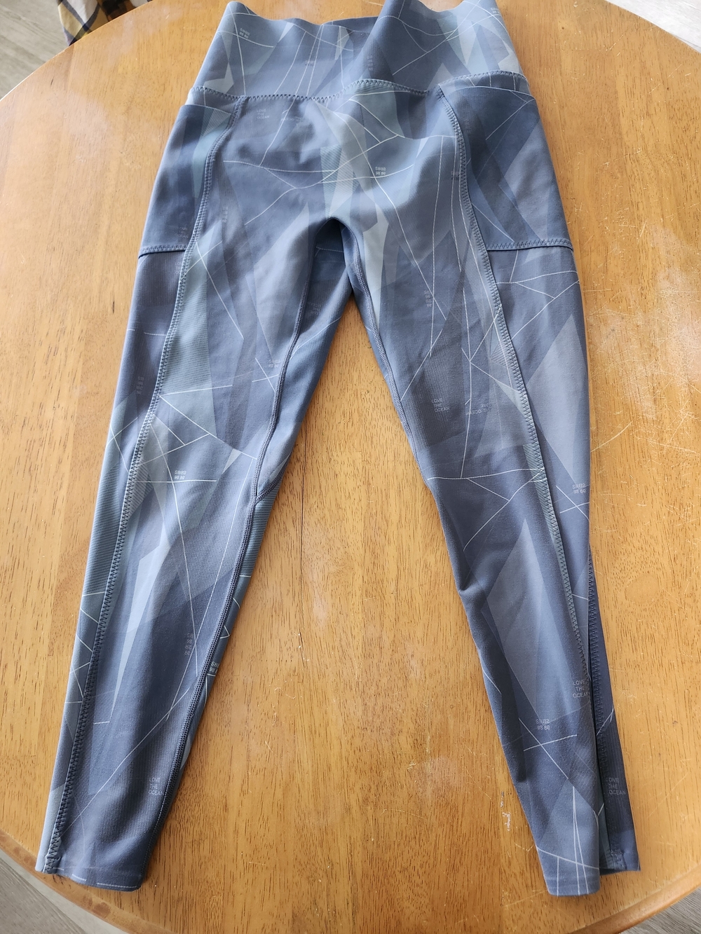 Sweaty Betty Gray & Blue Geometric Leggings | Small | 7/8 Length | Deep Pockets